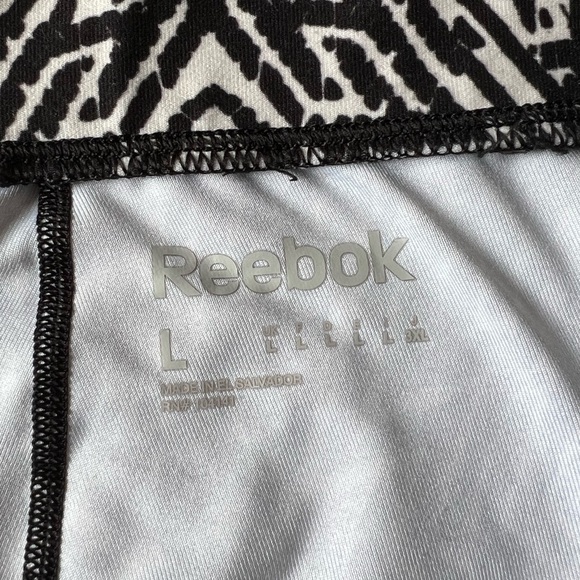 Pair of Reebok Leggings - Picture 4 of 6
